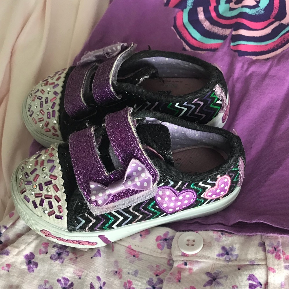 Skechers Purple Twinkle Toes shoes ( size 7)